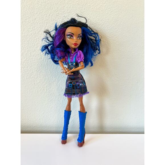 Monster High Doll Robecca Steam Art Class 2011 - Picture 2 of 4